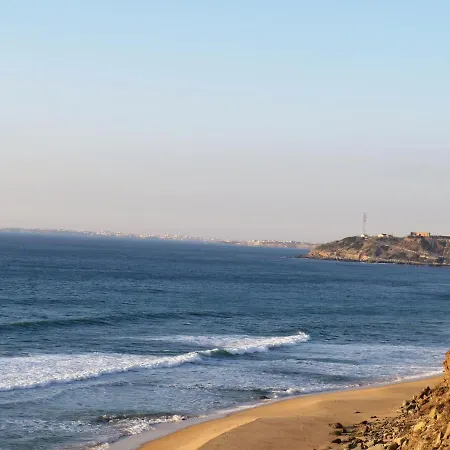 Casa Menezes * 로리냐